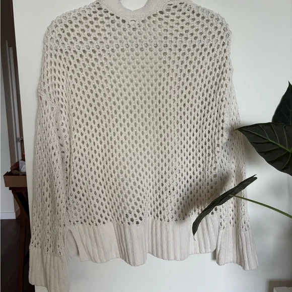 Open-Knit Cream Abercrombie Sweater - Picture 2 of 5